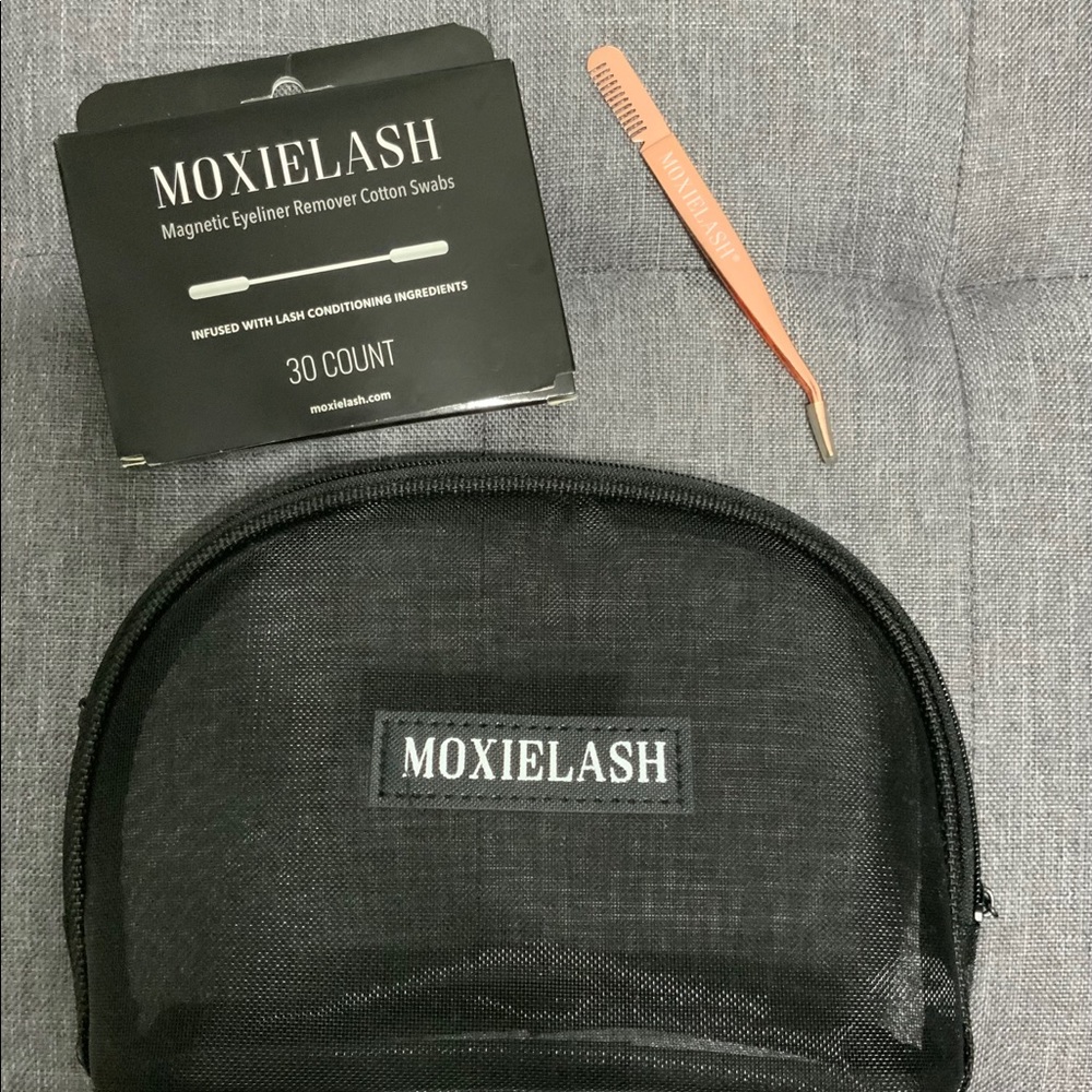 MoxieLash Accessory Kit - Picture 5 of 5